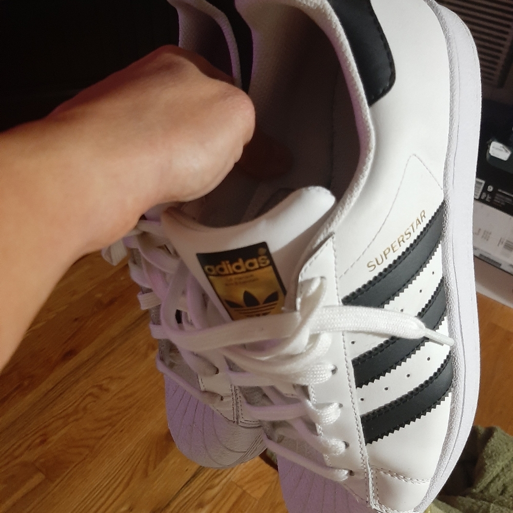 Adidas - Picture 3 of 5